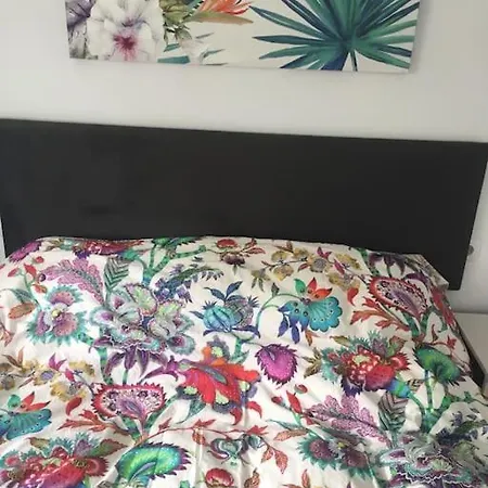 Apartamento Ciudad Lineal Reciente Reforma