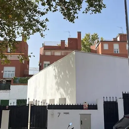 Lr Ifema Apartamento *