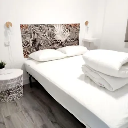 Acogedor Familiar En Area Residencial Apartament Madryt