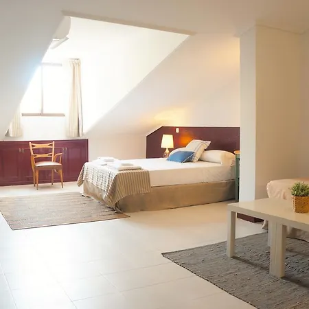 Apartment Apartamento To Let Santa Ana Madrid