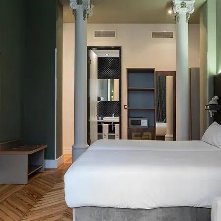 Petit Palace Lealtad Plaza Hotel Madryt