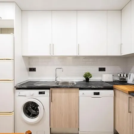 Zona Residencial, Seguridad 24h/dia. Apartamento
