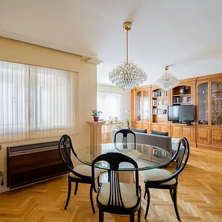 Apartamento Zona Residencial, Seguridad 24h/dia.
