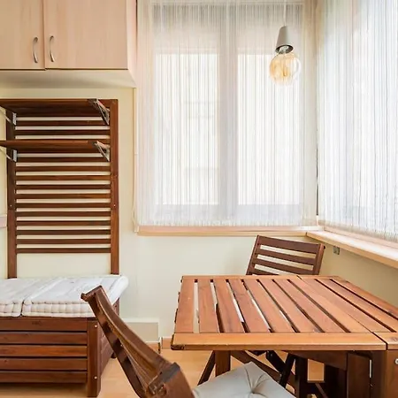 Apartamento Zona Residencial, Seguridad 24h/dia. *