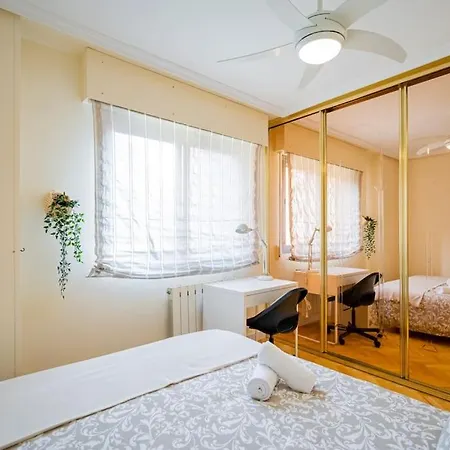 Zona Residencial, Seguridad 24h/dia. Apartamento *