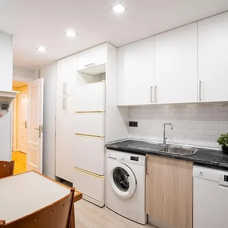 Apartamento Zona Residencial, Seguridad 24h/dia. Madrid