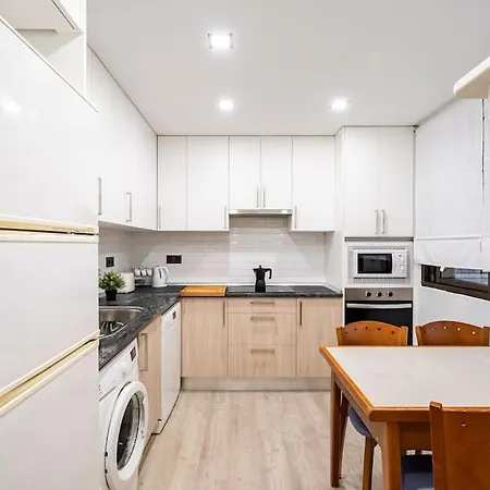 Zona Residencial, Seguridad 24h/dia. Apartamento