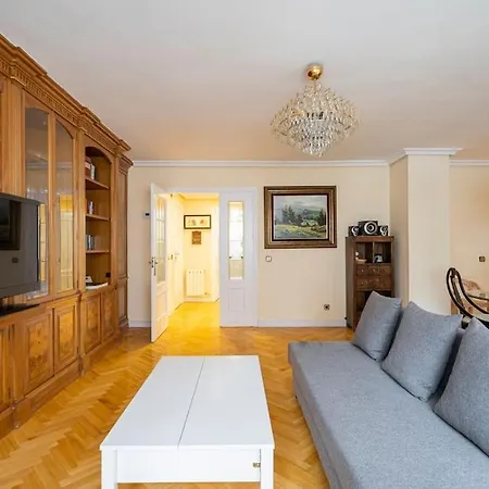 Apartamento Zona Residencial, Seguridad 24h/dia.