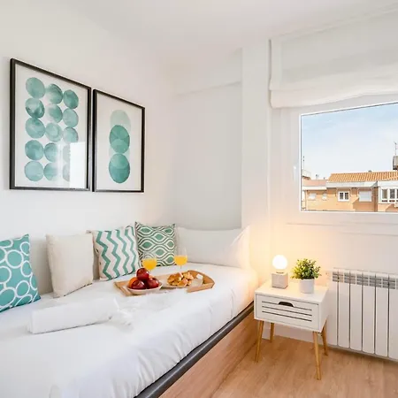 Dobohomes - Argenta Apartamento