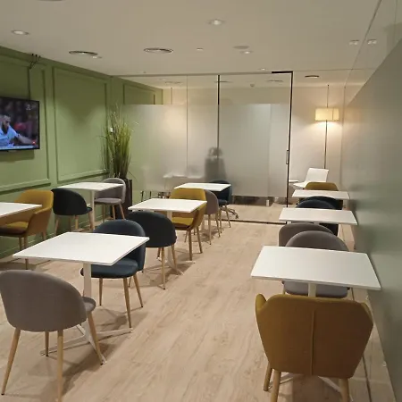 Hotel Hellosky Air Madrid