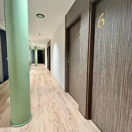 Hellosky Air Hotel Madrid