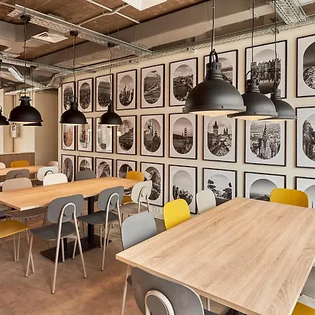 Hostelfly Hostal