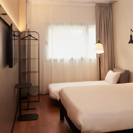 Ibis Aeropuerto Barajas 酒店 2*