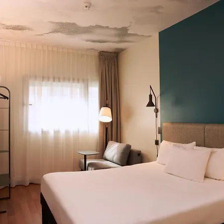 Ibis Aeropuerto Barajas 酒店 2*