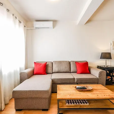 Apartment En Plaza De Ventas *