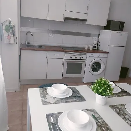 Centro Bernabeu Wizink Feria Aeropuerto Apartment *