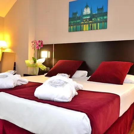 Clement Barajas Hotel