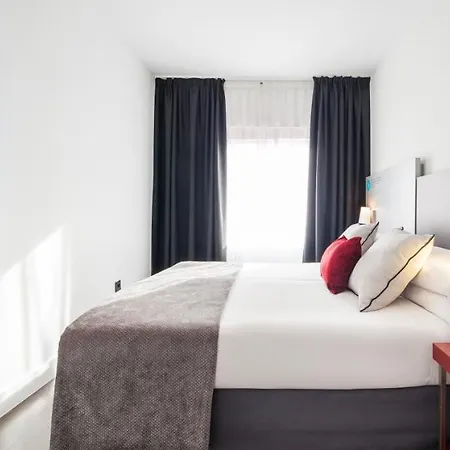 Hotel Ilunion Madryt