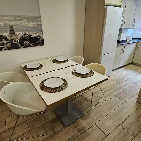 Luminoso 6 Personas Pueblo Nuevo Apartamento