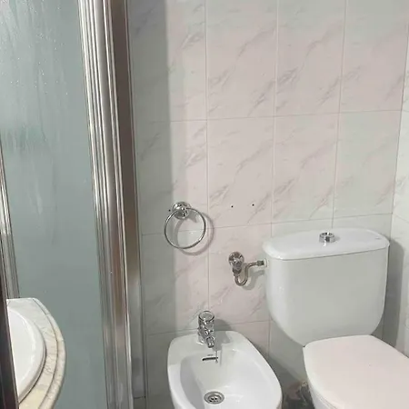 Piso Amplio, Iluminado Y Muy Bien Comunicado *