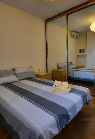 Apartament Piso Amplio, Iluminado Y Muy Bien Comunicado *