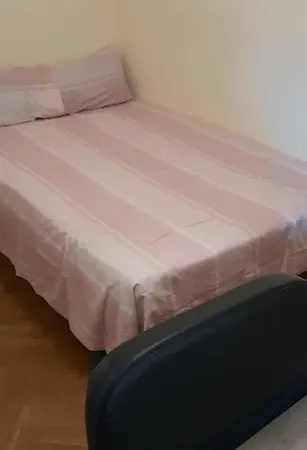 Piso Amplio, Iluminado Y Muy Bien Comunicado *