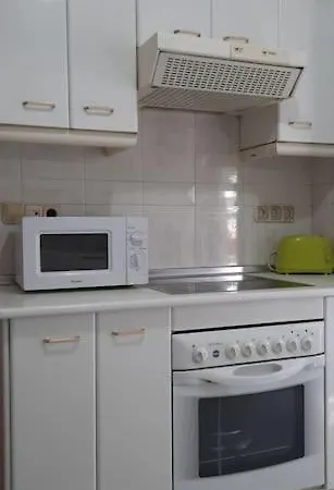 Piso Amplio, Iluminado Y Muy Bien Comunicado Apartament Madryt