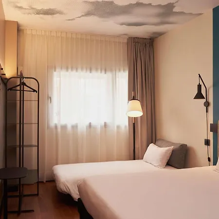 Ibis Aeropuerto Barajas 酒店 2*
