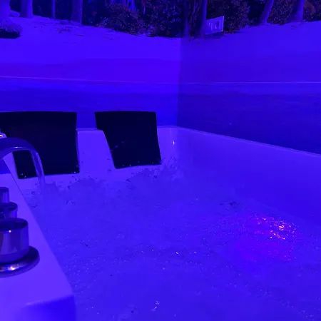 Con Jacuzzi Y Bano Privado Madrid