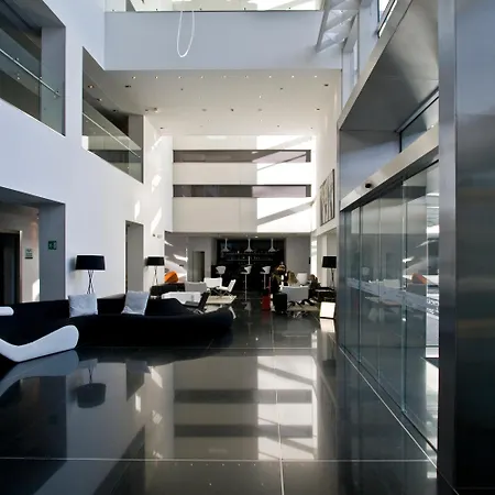 Hotel Axor Barajas 4*