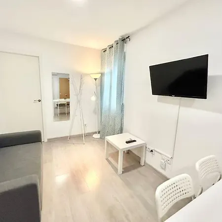 Apartment Metro Avenida De America 09 *