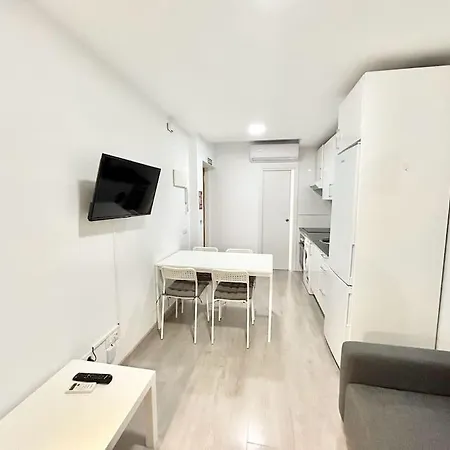 Apartment Metro Avenida De America 09 *