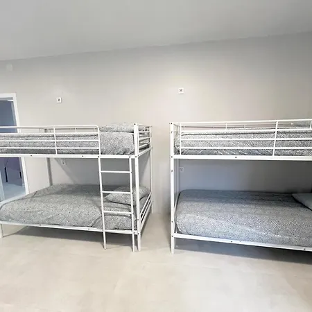 Oasis Hostel *