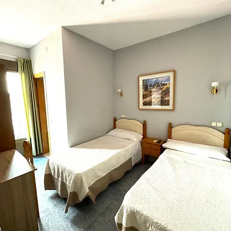 Fernandez Atocha Guest house *