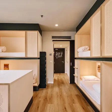 Toc Hostel