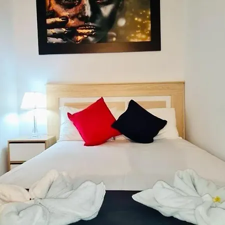 Oshun Sanchinarro Apartment *