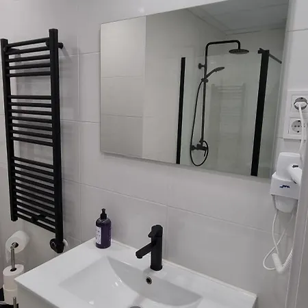 Tanez Santurce A Apartament Madryt