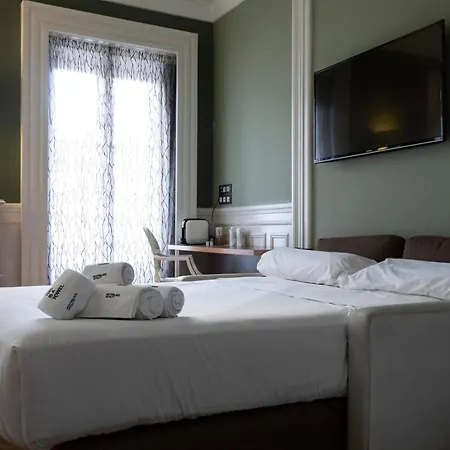 Petit Palace Lealtad Plaza Hotel 4*