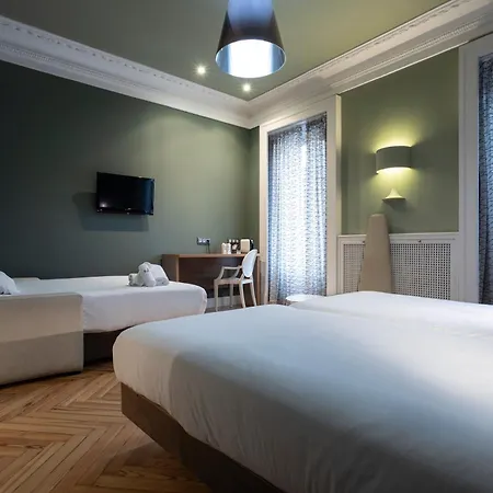 Hotel Petit Palace Lealtad Plaza Madryt