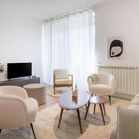 Avenida De San Luis 25, Design And Comfort In The True Style Of Madrid, Book Your Getaway Now! *