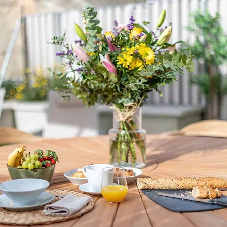 Avenida De San Luis 25, Design And Comfort In The True Style Of Madrid, Book Your Getaway Now! Apartamento Madrid