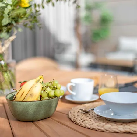 Avenida De San Luis 25, Design And Comfort In The True Style Of Madrid, Book Your Getaway Now! Apartamento Madrid
