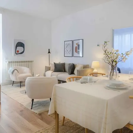 Avenida De San Luis 25, Design And Comfort In The True Style Of Madrid, Book Your Getaway Now! *