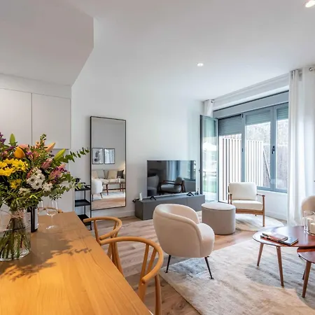 Avenida De San Luis 25, Design And Comfort In The True Style Of Madrid, Book Your Getaway Now! Apartamento
