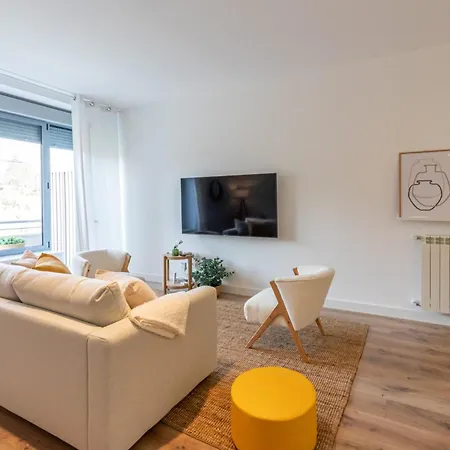 Apartamento Avenida De San Luis 25, Design And Comfort In The True Style Of Madrid, Book Your Getaway Now! Madrid