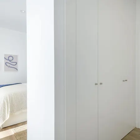 Apartamento Avenida De San Luis 25, Design And Comfort In The True Style Of Madrid, Book Your Getaway Now!