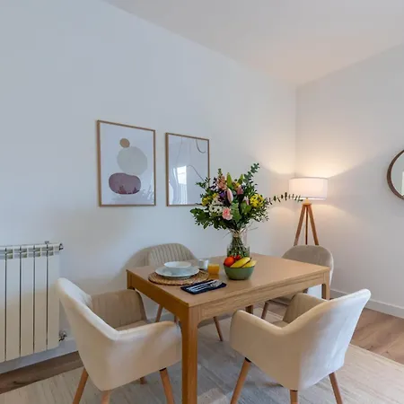 Apartamento Avenida De San Luis 25, Design And Comfort In The True Style Of Madrid, Book Your Getaway Now! Madrid