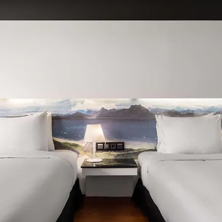 Hilton Airport 4* Madryt