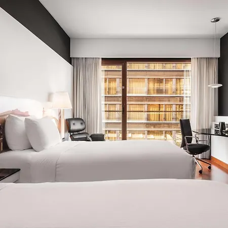 Hotel Hilton Airport 4*