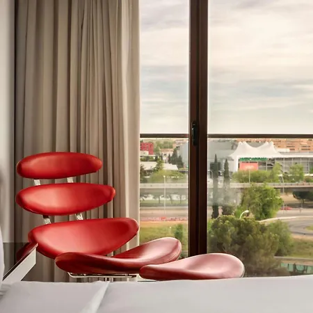 Hilton Airport 4*